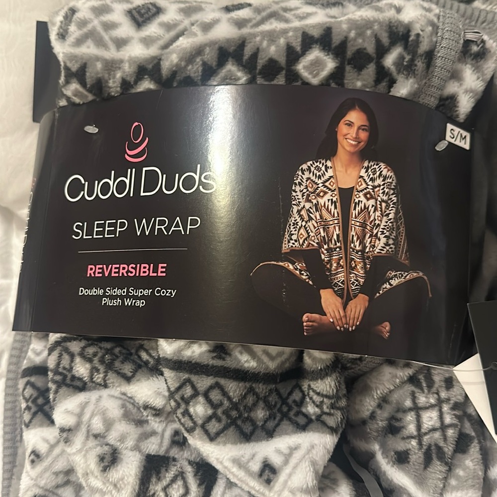 - Women's Cuddl Duds® Double Plush Reversible Wrap